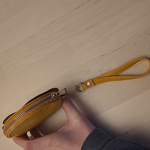 Y2K Unbranded Faux Leather Mustard Yellow Floral Wristlet - Picture 7 of 10